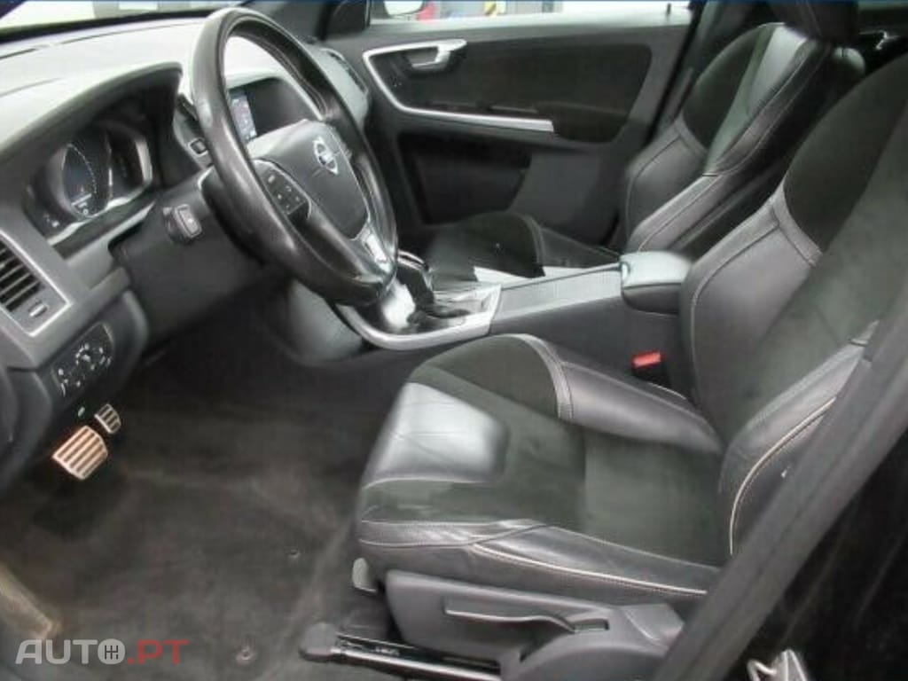 Volvo XC60 2.0 D4 R-Design Geartronic