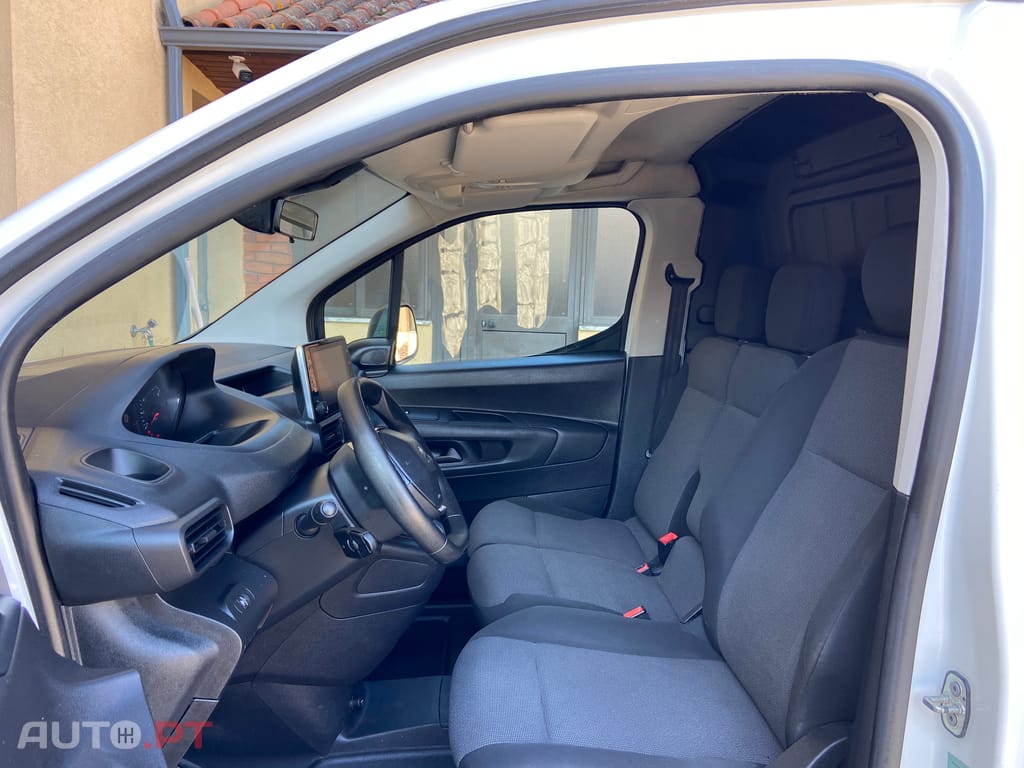 Peugeot Partner 1.6 HDI L1  100cv Carplay  Nacional