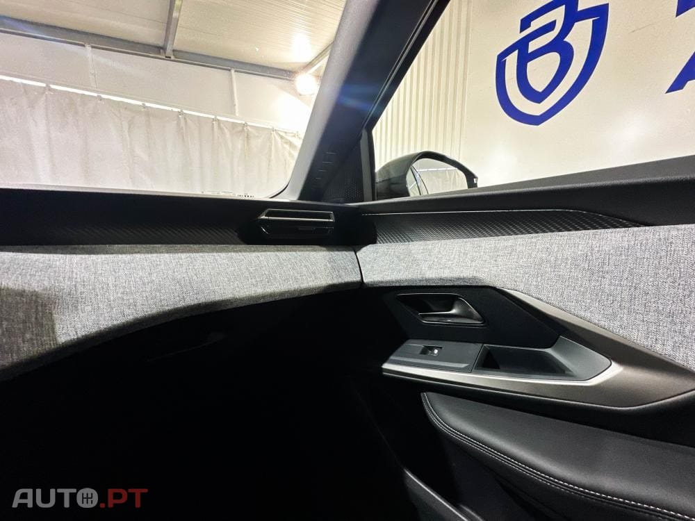 Peugeot 5008 1.2 Hybrid Allure Pack e-DCS6