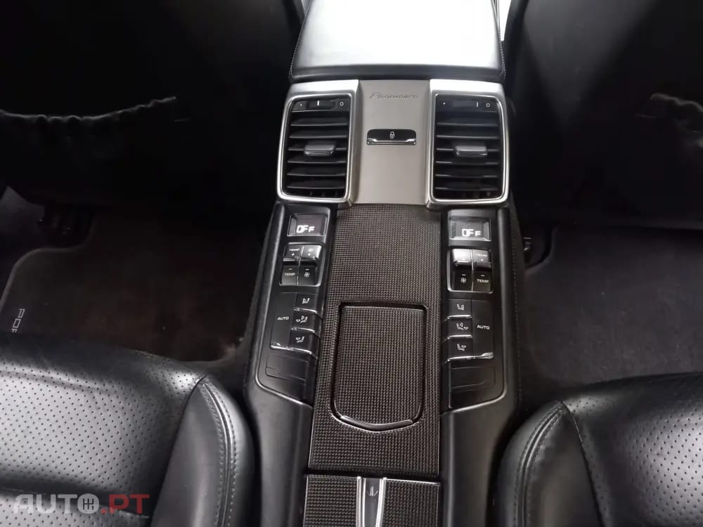 Porsche Panamera Platinum Edition