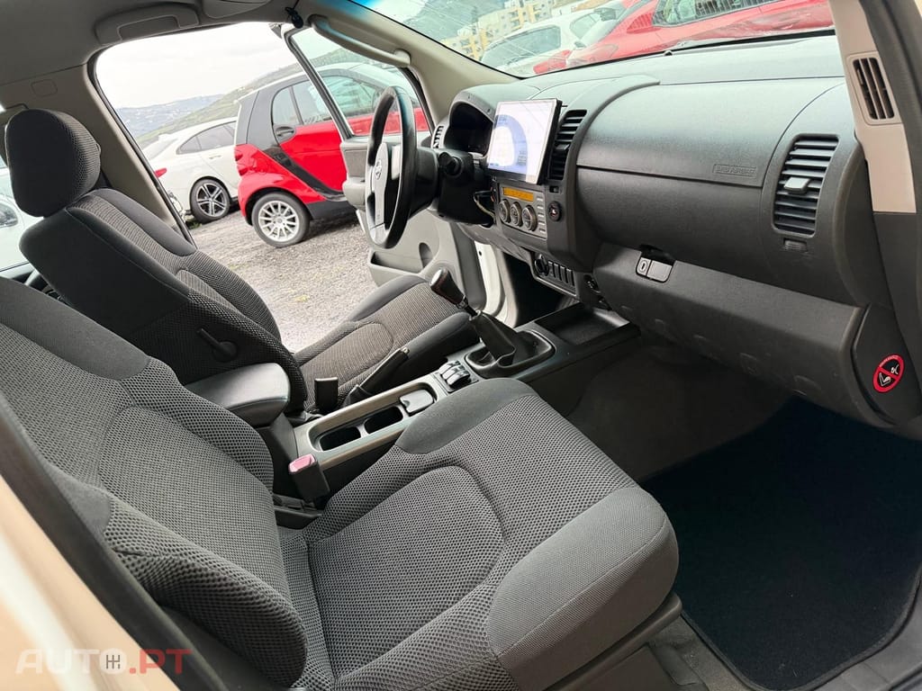 Nissan Navara 2.5 dCi CD LE Prem.+IT