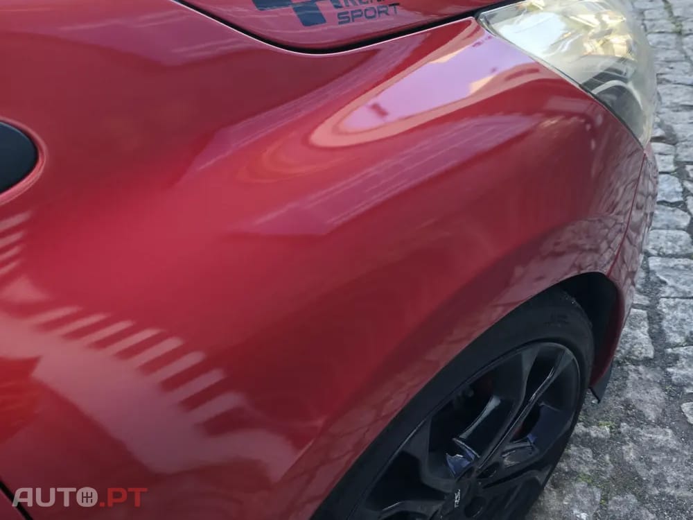 Renault Clio 1.6 T RS EDC