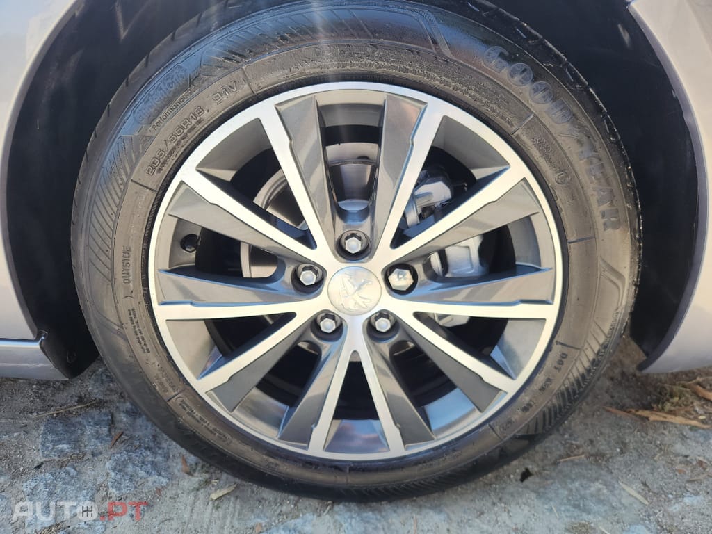 Peugeot 308 1.5 BlueHDi Style