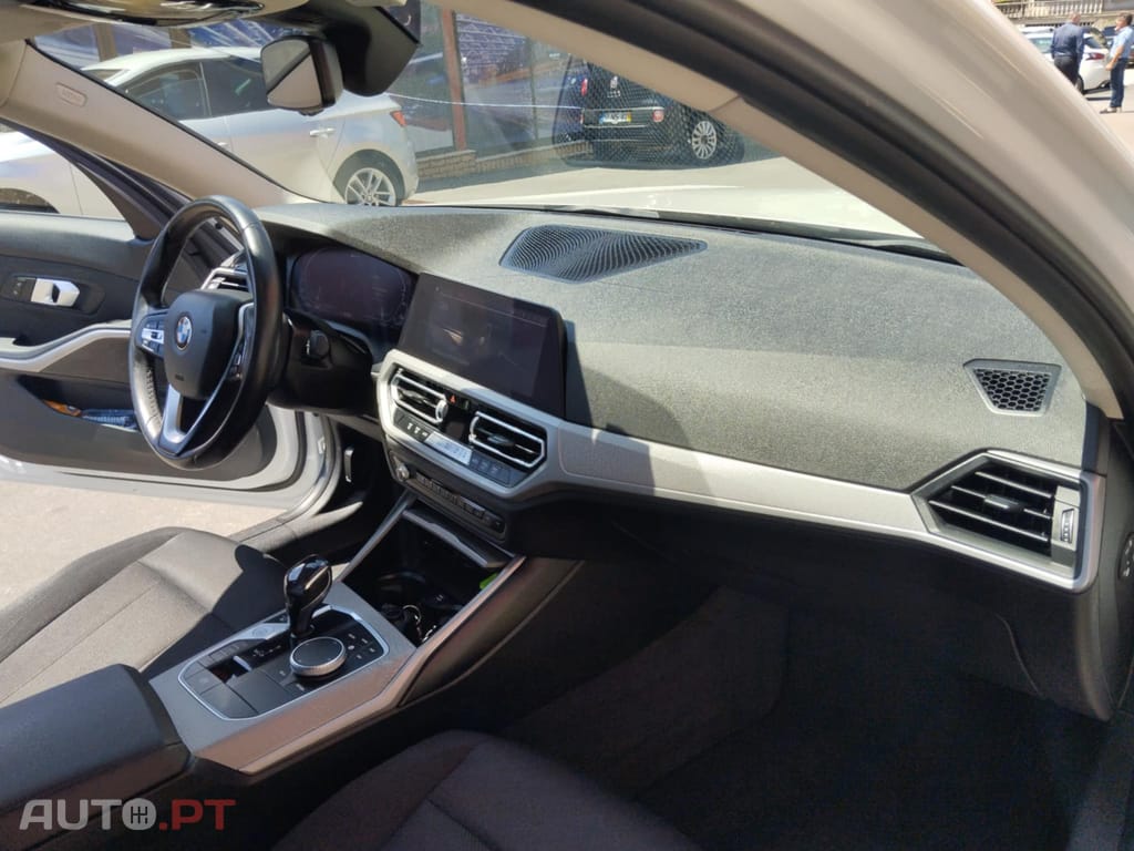BMW 330 330E