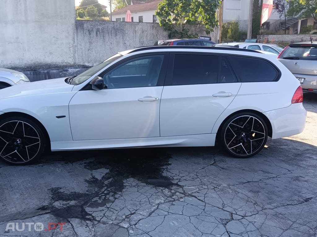 BMW 318 d Touring Navigation Sport