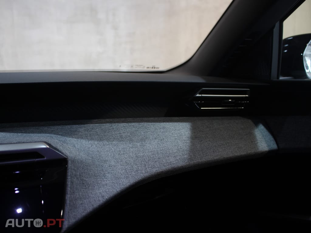 Peugeot 3008 1.2 Hybrid Allure e-DCS6