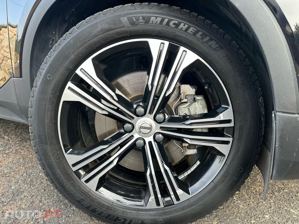 Volvo XC40 1.5 T5 PHEV Plus Dark