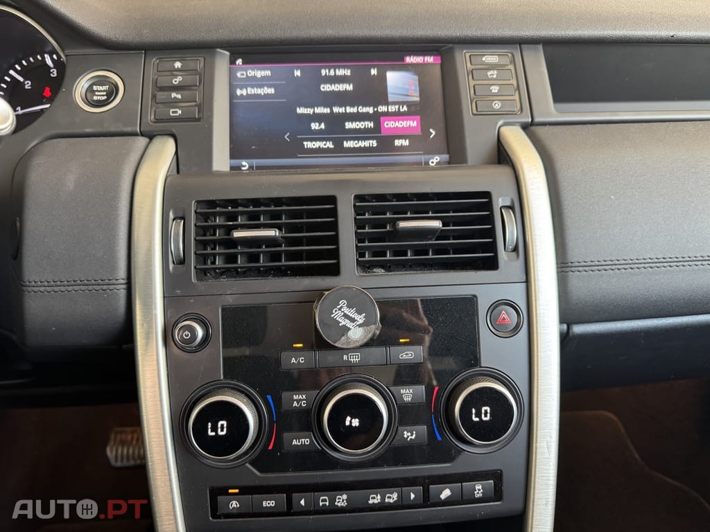 Land Rover Discovery Sport 2.2 SD4 HSE Luxury Auto — fotografia 10