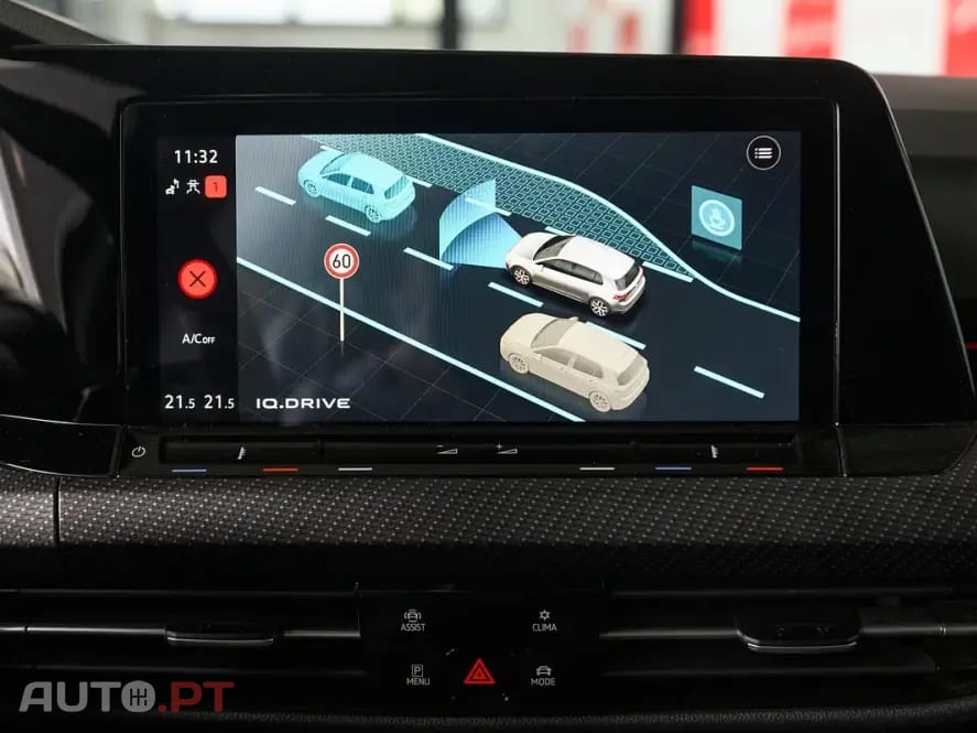 Volkswagen Golf 1.5 eTSI R-Line DSG