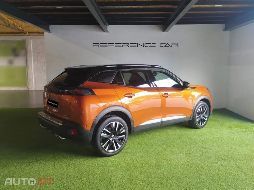 Peugeot 2008 1.2 PureTech GT EAT8