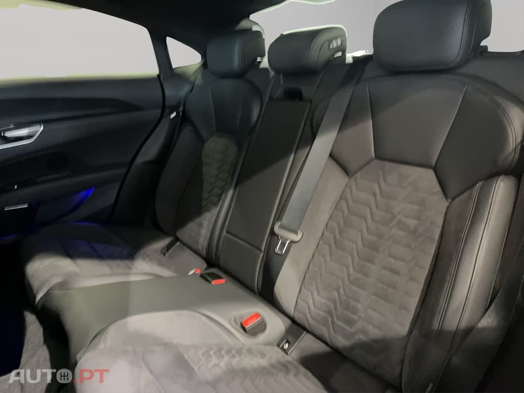 Audi E-Tron GT quattro