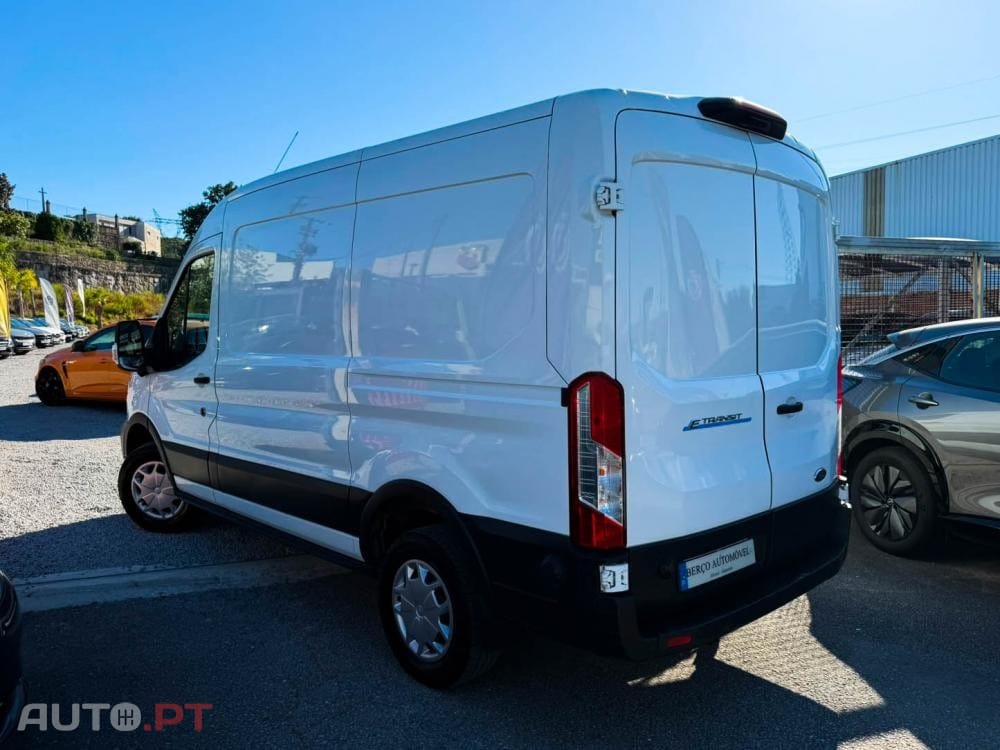 Ford Transit L2H2 Trend