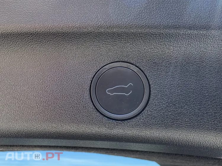 Tesla Model Y Long Range Tração Traseira Premium