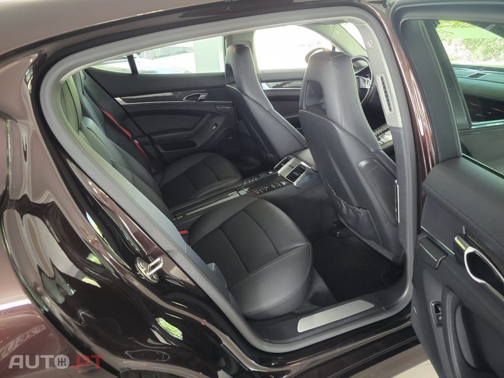 Porsche Panamera Diesel Platinum Edition