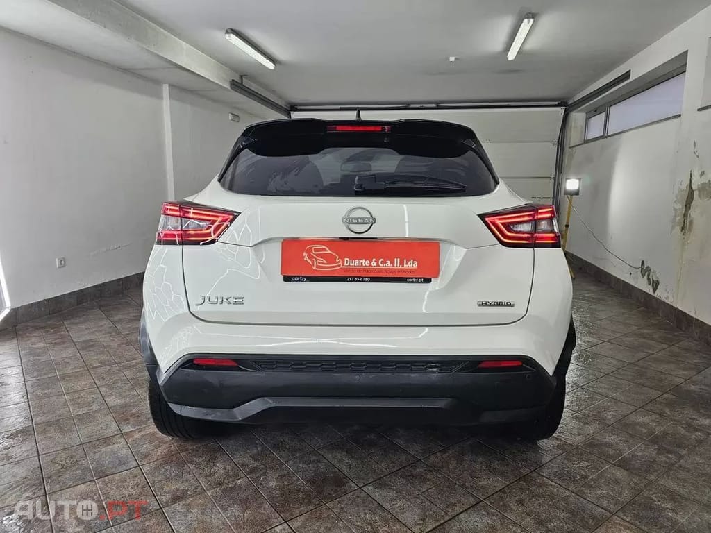 Nissan Juke 1.6 Hybrid N-Design Black