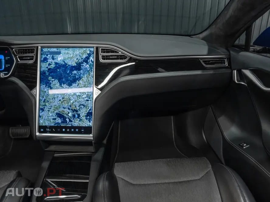 Tesla Model S 75