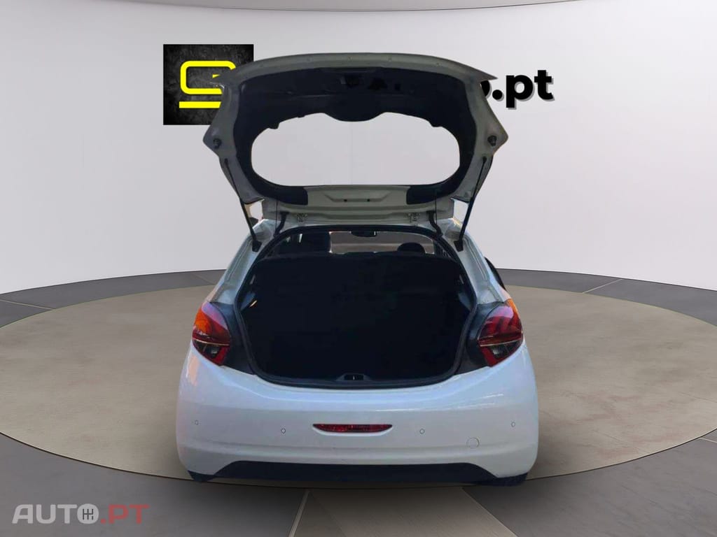 Peugeot 208  1.2 e-THP Féline