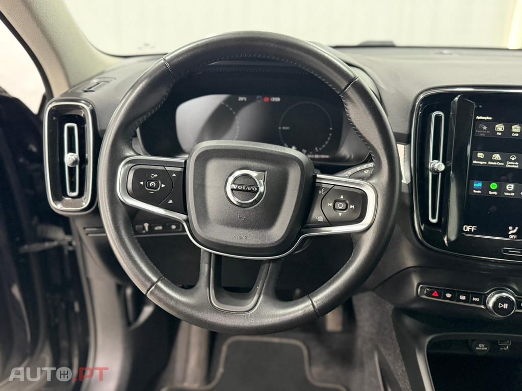 Volvo XC40 1.5 T5 PHEV Momentum