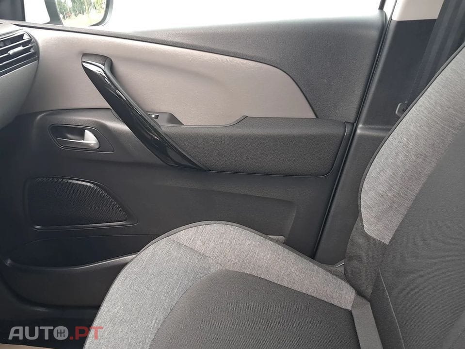 Citroen C4 SpaceTourer 1.5 BlueHDi Shine EAT8