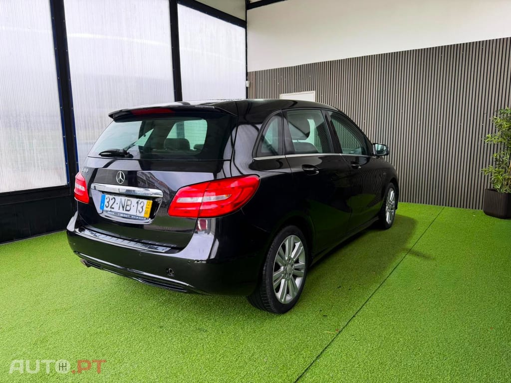 Mercedes-Benz B 180 Bluefficiency