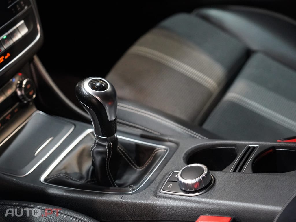 Mercedes-Benz GLA 180 d