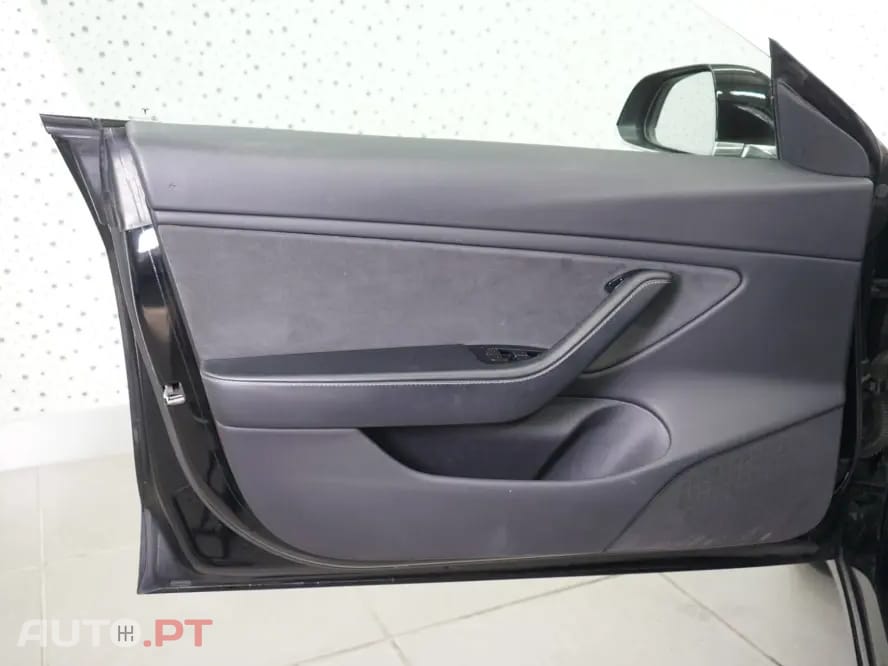 Tesla Model 3 Long Range AWD Dual Motor