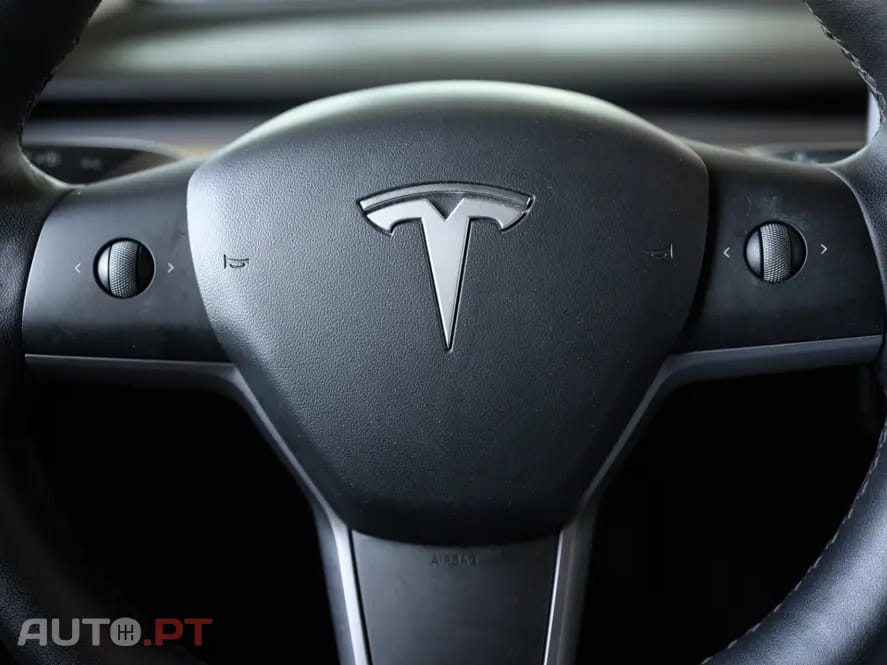 Tesla Model 3 Standard Range Plus RWD