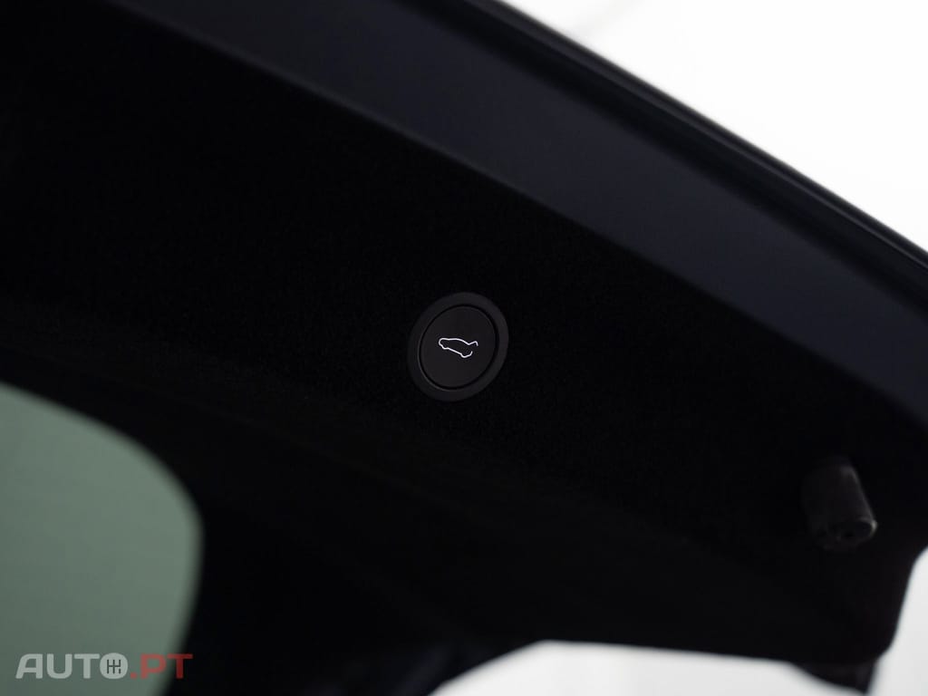 Tesla Model Y Long Range Tração Integral