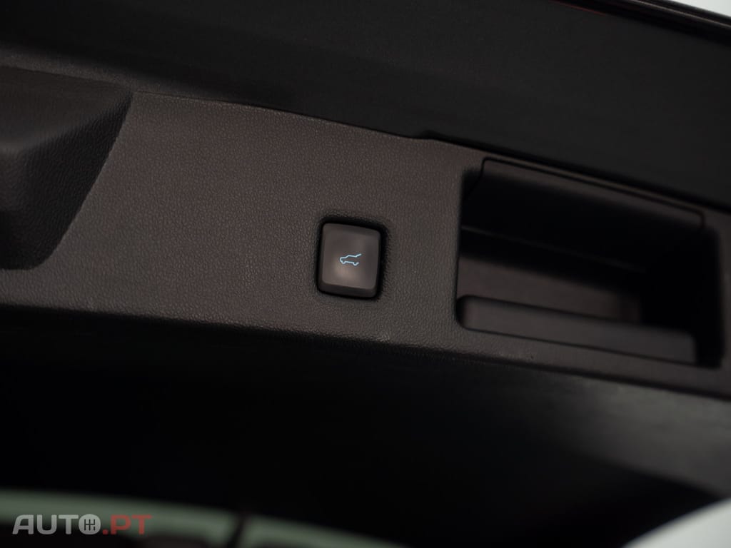 Ford Kuga 2.5 PHEV ST-Line X