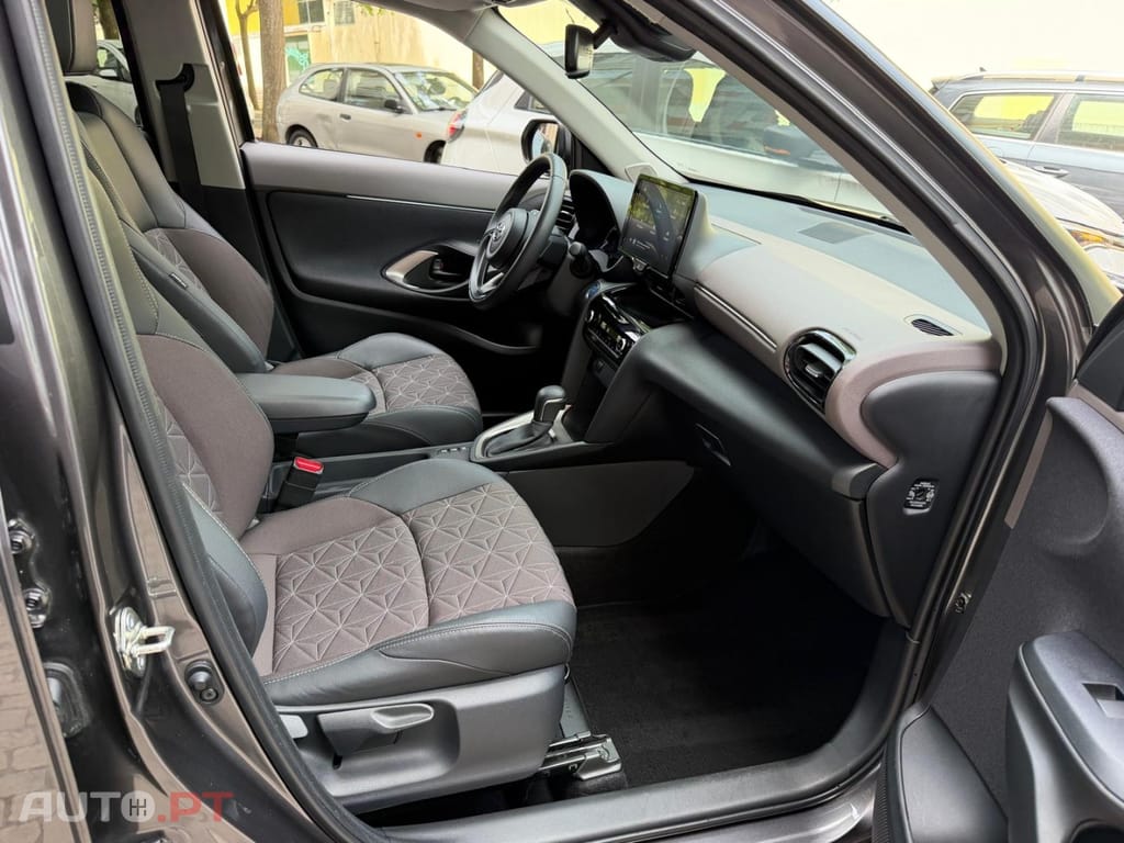 Toyota Yaris Cross 1.5 HDF Luxury