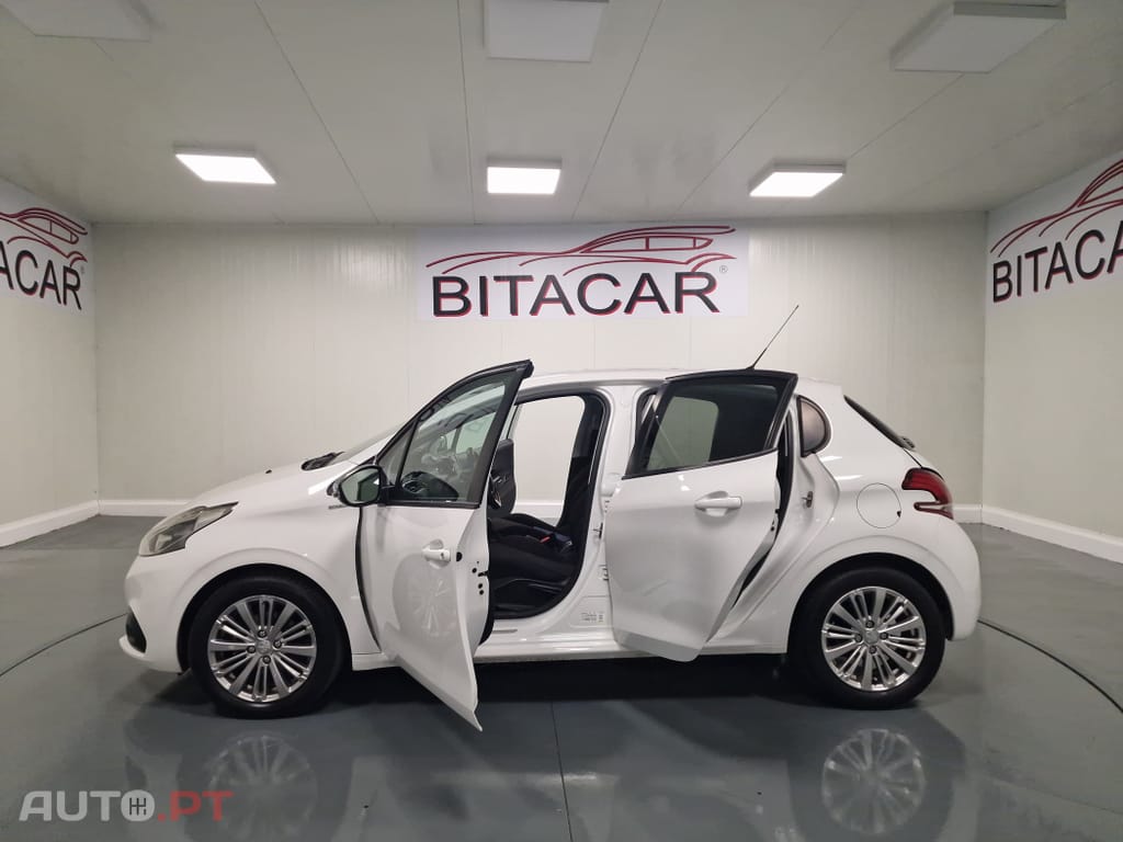Peugeot 208 1.6 BlueHDi Style