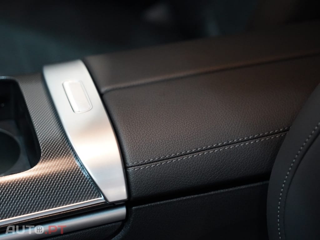 Mercedes-Benz C 300 e AMG Line