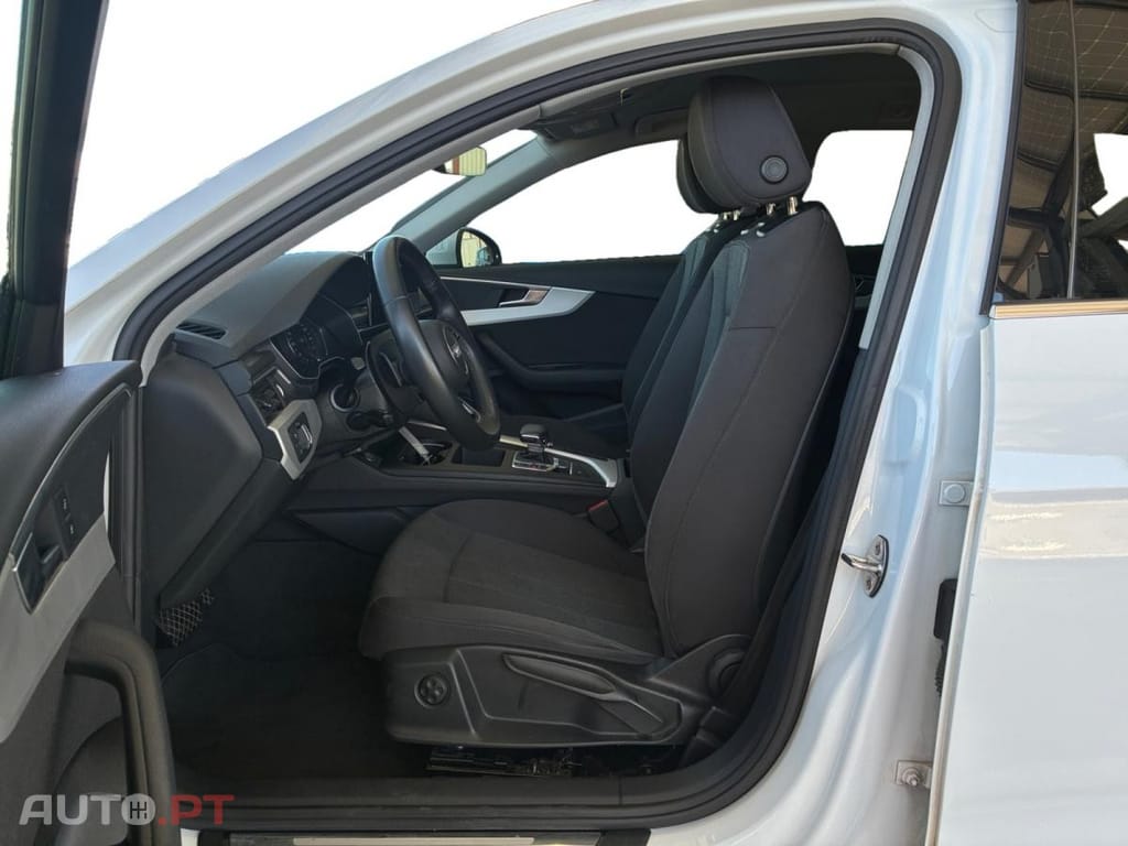 Audi A4 Avant 30 TDI S tronic