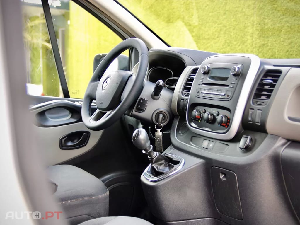 Renault Trafic TRAFIC 1.6 DCI TÉRMICA L2H1 - IVA DEDUTÍVEL
