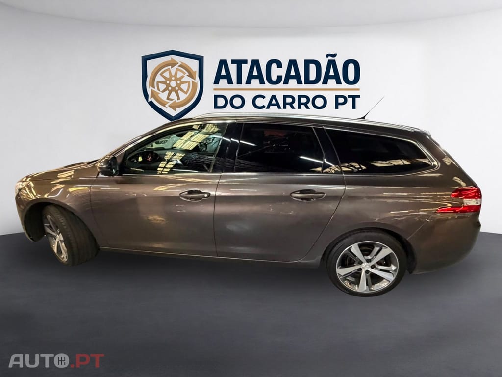 Peugeot 308 SW 1.2 e-THP Allure — fotografia 7