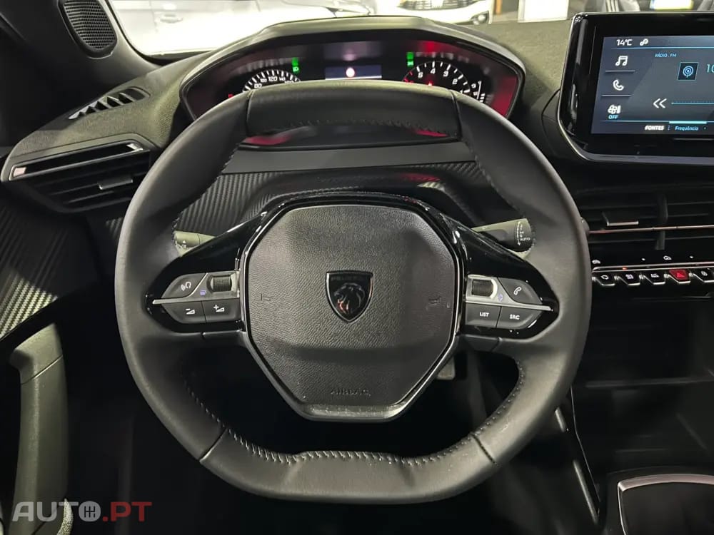 Peugeot 2008 1.2 PureTech Style