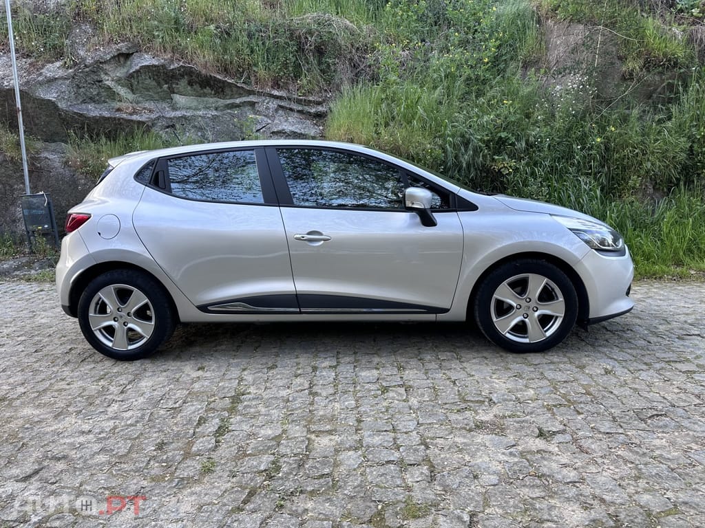 Renault Clio (Energy) TCe 75 Start & Stop LIMITED