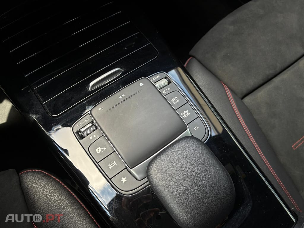 Mercedes-Benz A 250 e AMG Line