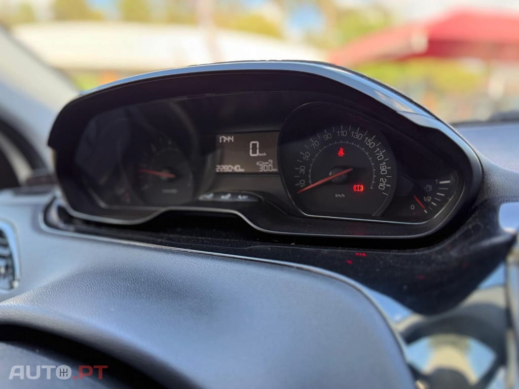 Peugeot 208 1.4 HDi