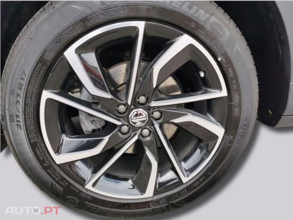 MG ZS  Luxury 1.0 