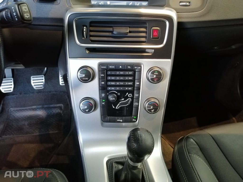 Volvo V60 1.6d  R-design