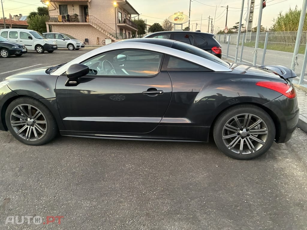 Peugeot RCZ 2.0 HDi 130g