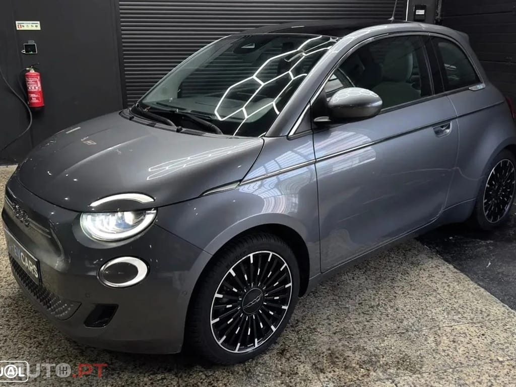 Fiat 500e La Prima