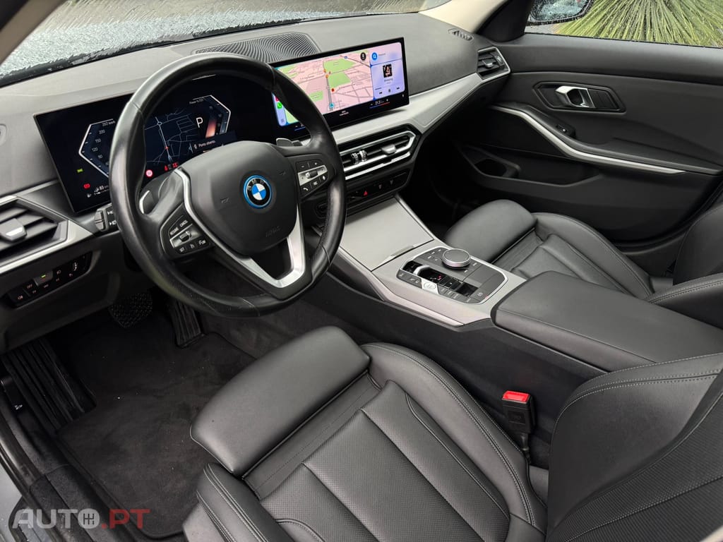 BMW 330 e Touring Corporate Edition Auto