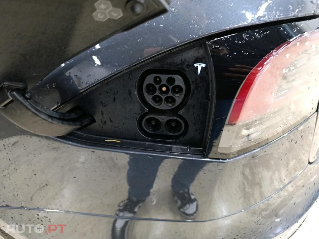 Tesla Model S Long Range AWD