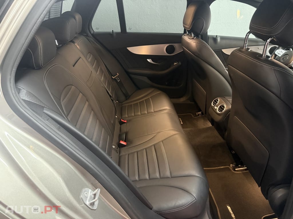 Mercedes-Benz C 300 de AMG Line
