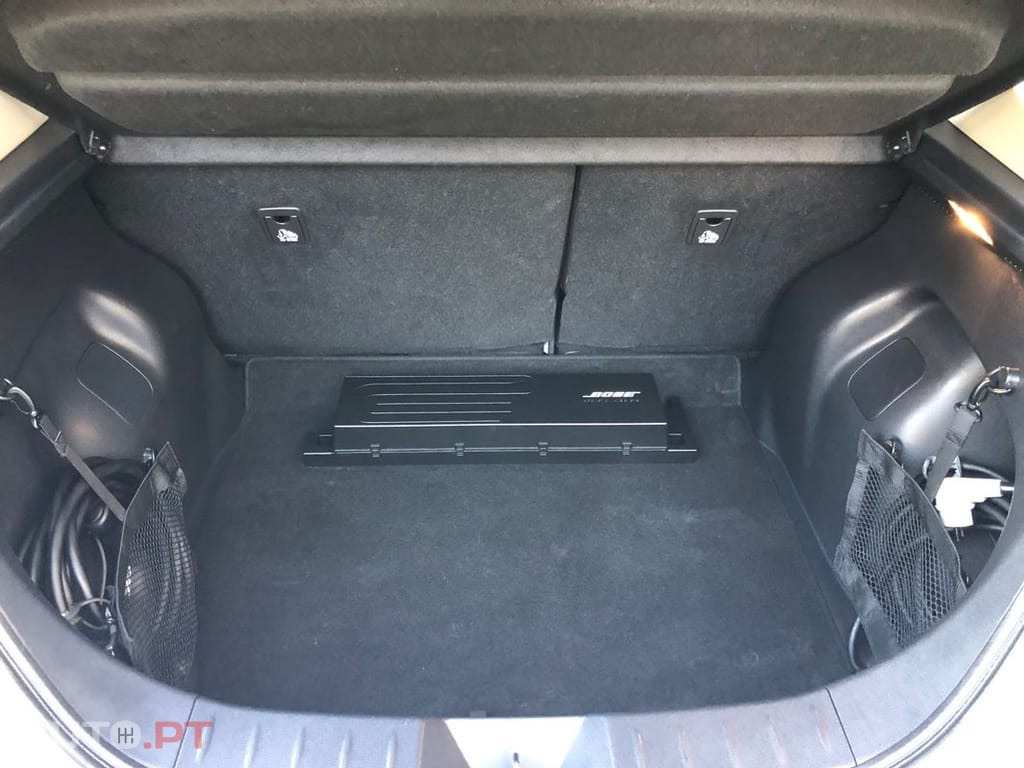 Nissan Leaf Tekna Two Tone