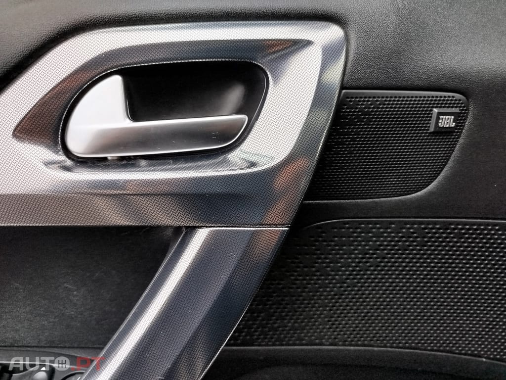 Peugeot 2008 1.2 PureTech Allure EAT6