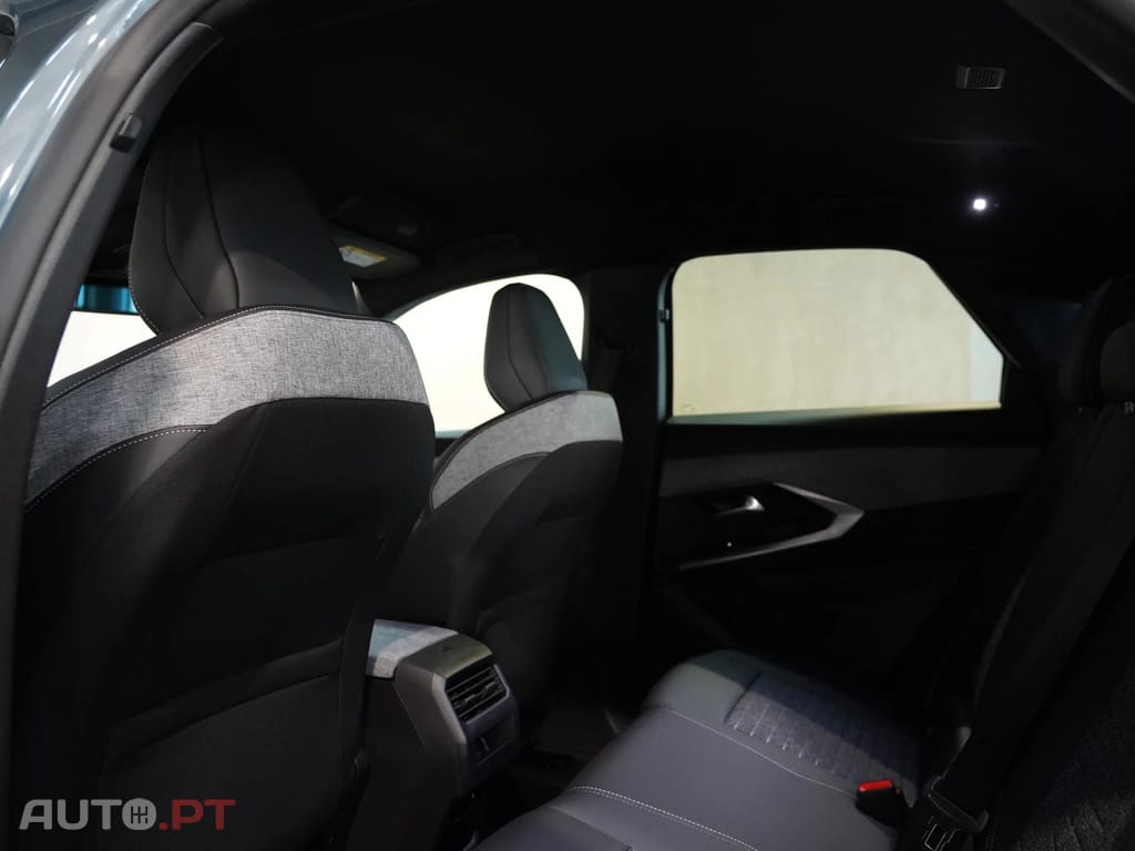 Peugeot 3008 1.2 Hybrid Allure e-DCS6