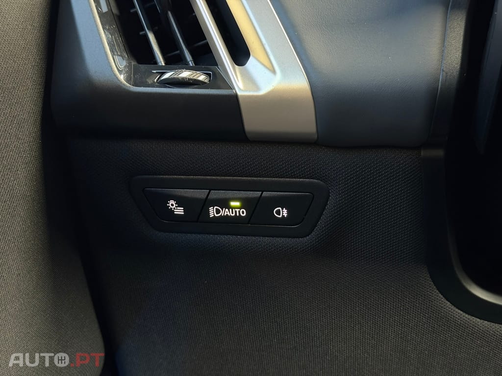 BMW iX xDrive 40 Pack Desportivo